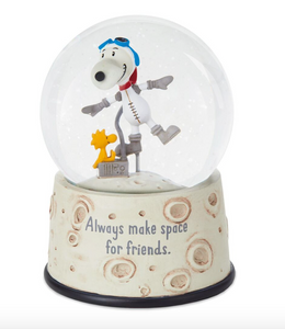 PEANUTS "MAKE SPACE FOR FRIENDS" SNOOPY GLOBE