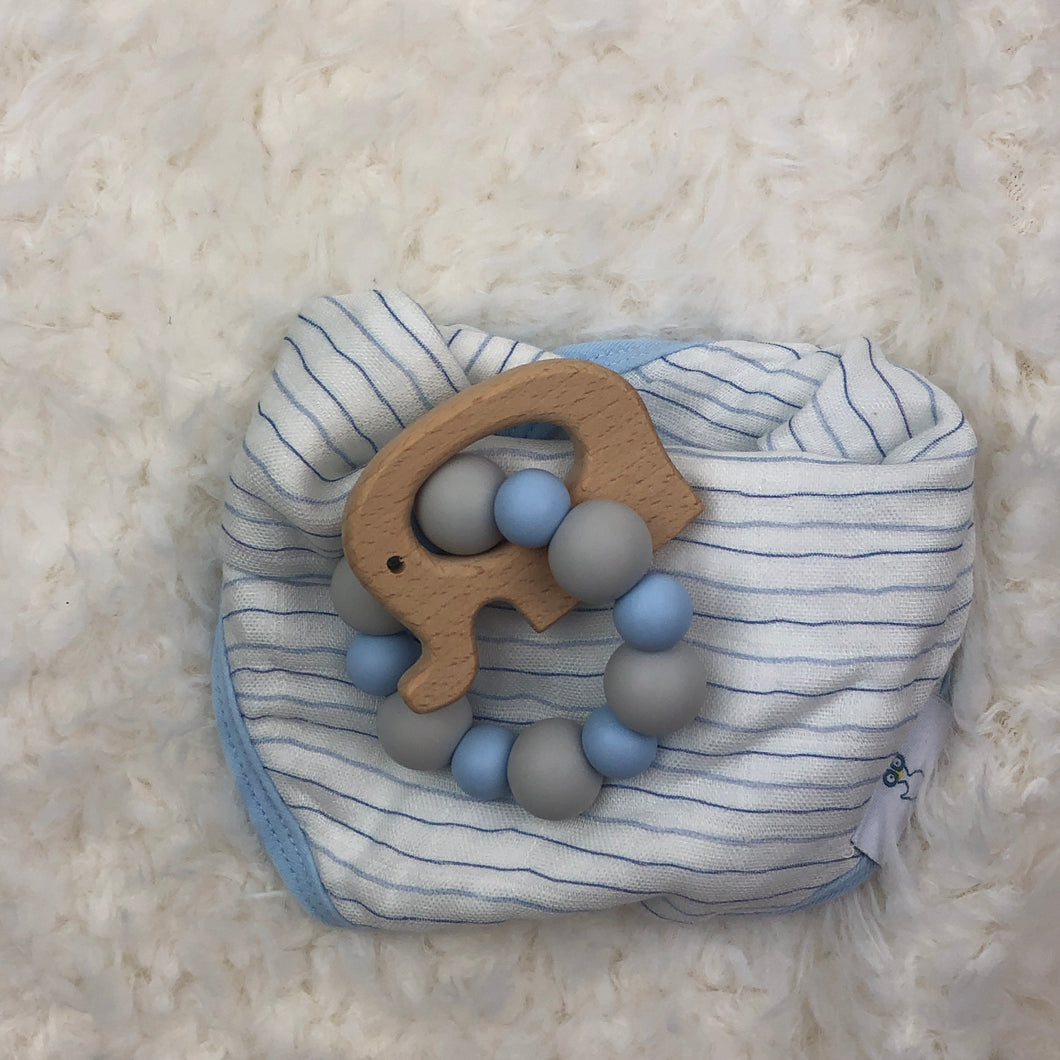 ELEPHANT WOOD AND SILICONE TEETHER BLUE